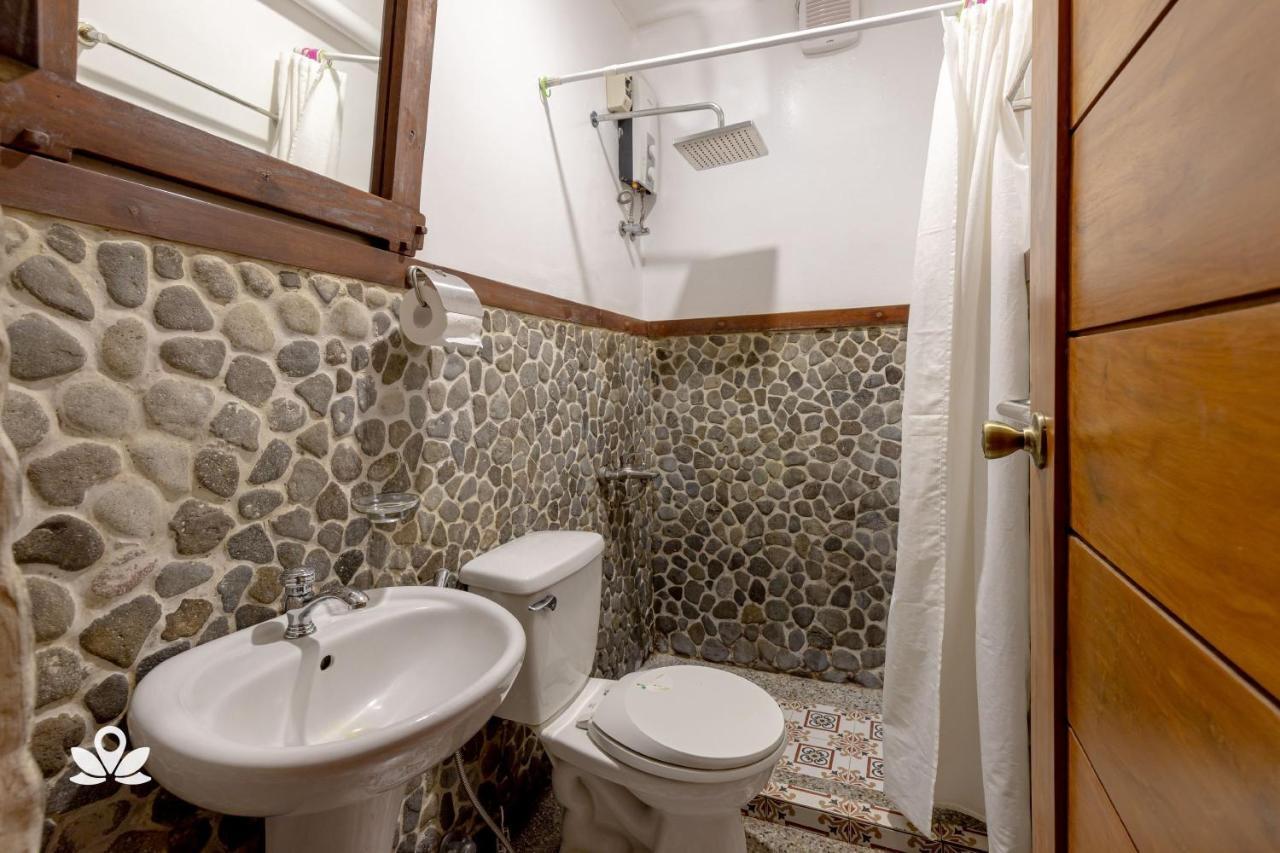 Zen Rooms Casa Lorenzo Legazpi Kültér fotó